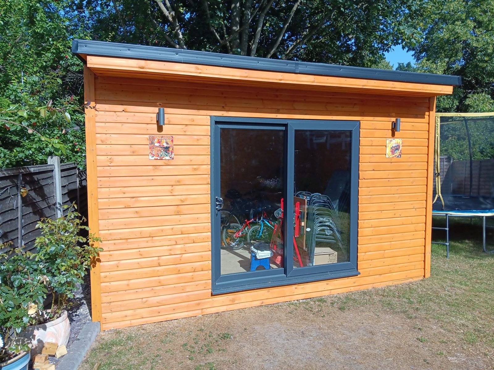 Completed garden room side view — Crowthorne Construction, Berkshire